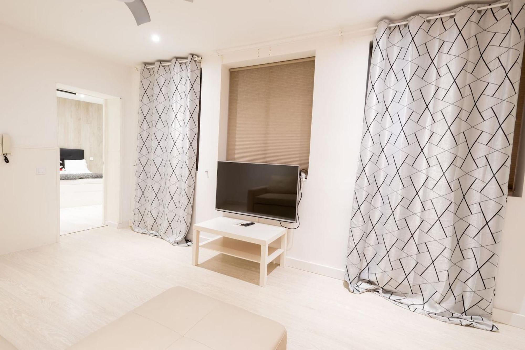 Apartamentos Day Madrid Tribunal Centro Gran Via Sol ภายนอก รูปภาพ